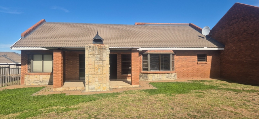 3 Bedroom Property for Sale in Hillside View Free State